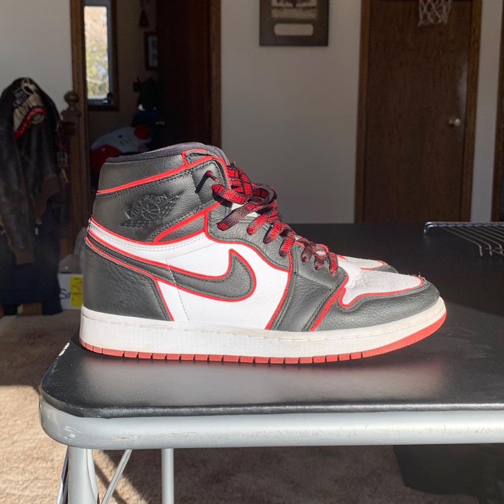 Jordon 1 Retro High OG Bloodline
